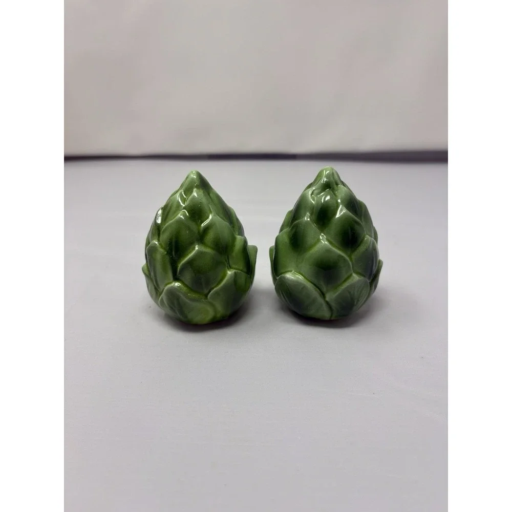 Holt Howard Artichoke Salt& Pepper Shakers Japan Mid Century Vintage Kitchy